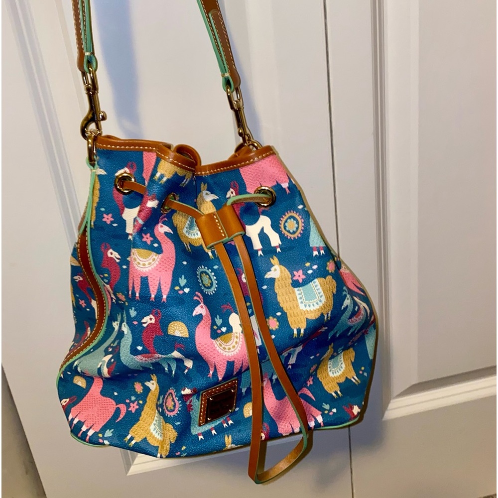 Dooney & Bourke Disney drawstring ‘The Emperors New Groove’